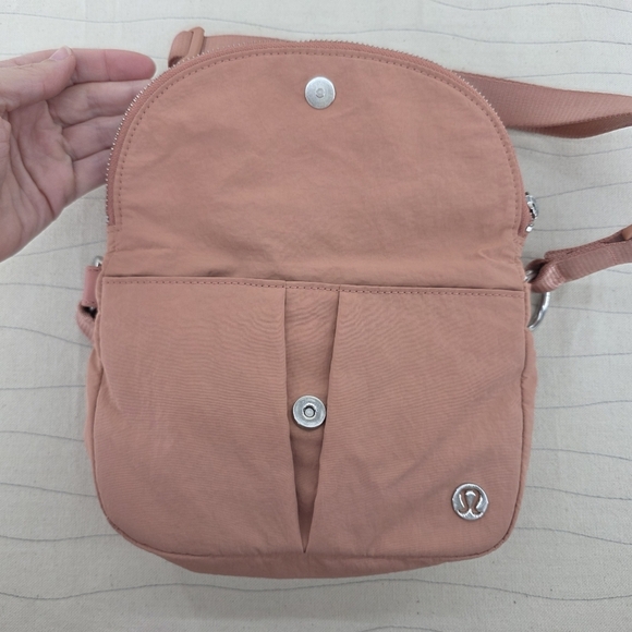 Lululemon Womens All Night Festival Bag Micro 1.5L Blush Silver Zipper Foldover - Picture 4 of 9